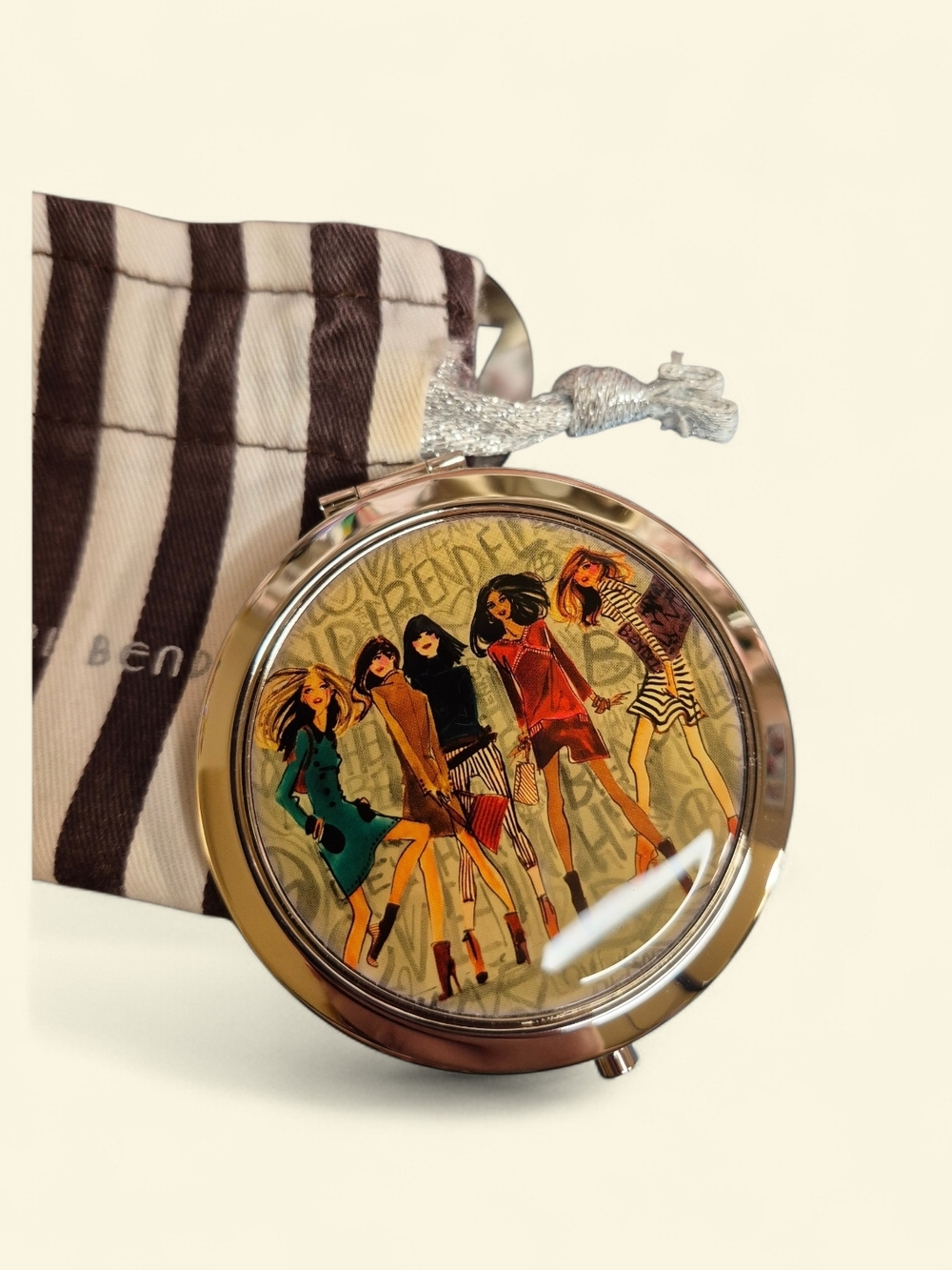 Henri Bendel Izak bendelgirls Compac Mirror - Picture 3 of 8